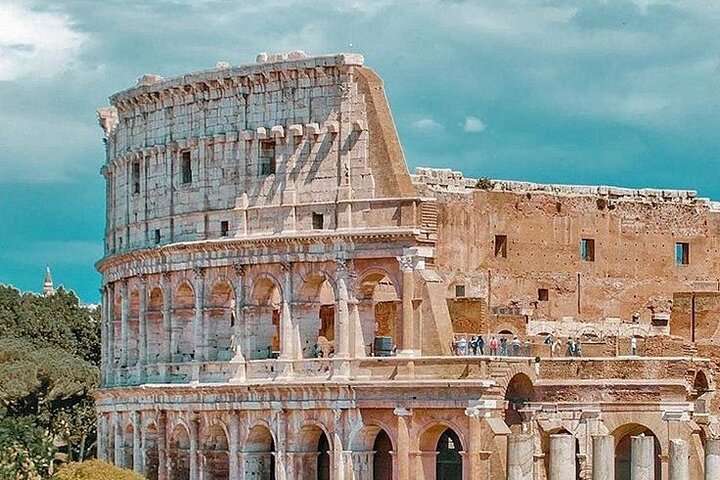 Colosseum & Ancient Rome with Arena Floor up to 6 people
