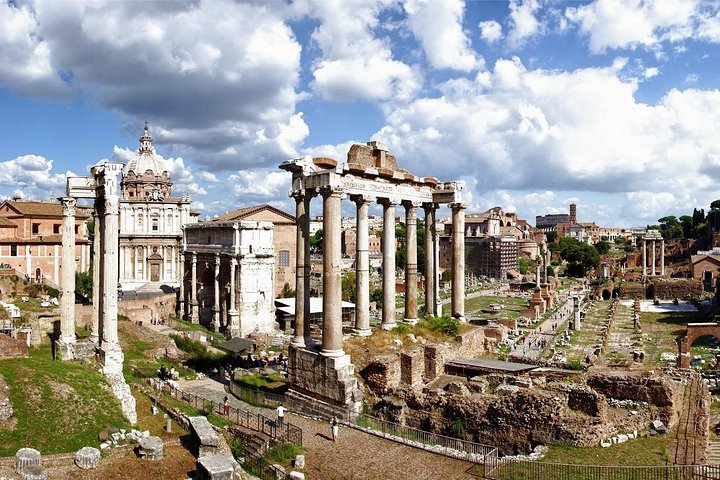 Colosseum Guided Tour with Roman Forum and Palatine Hill Entrance