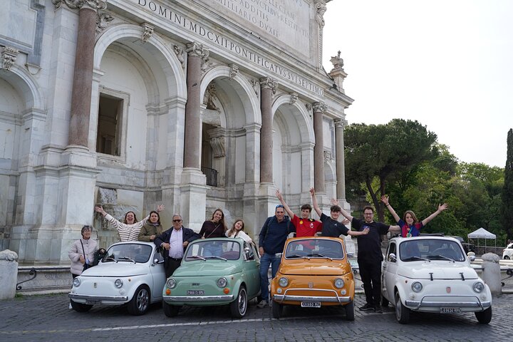 Roma Photography service with Fiat 500 Vintage Car