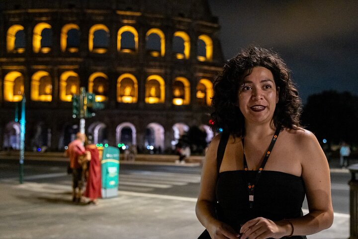 Rome at Night: Small Group Guided City Walking Tour