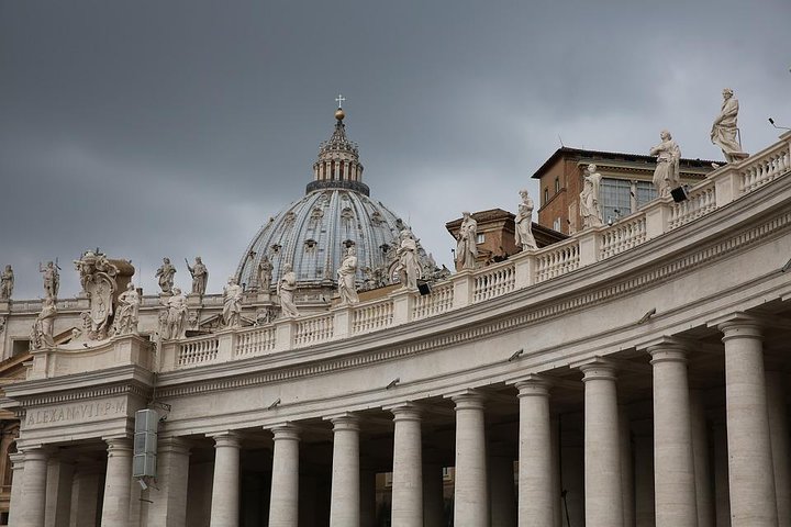 Excursion from Civitavecchia to Rome: Vatican, Colosseum, Roman Forum + Lunch