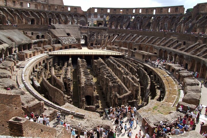 Colosseum, Palatine hill and Roman forum Access with audio guide