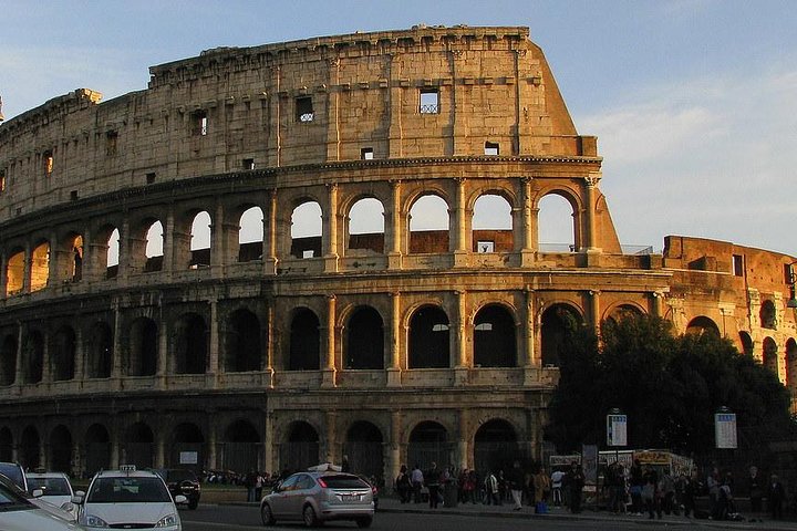 Guided tour of Colosseum, Roman Forum and Palatine hill