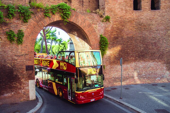 Rome Big Bus Hop-On Hop-Off Sightseeing Tour and River Cruise
