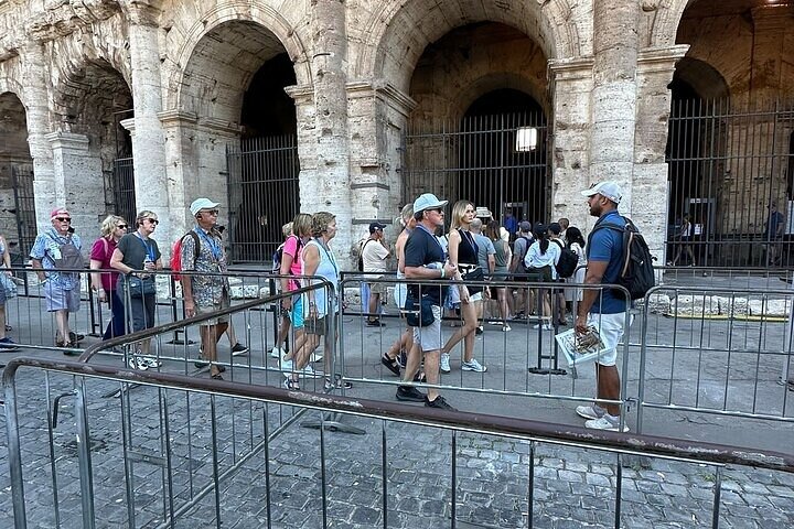 Semi Private Tour , Colosseum , Roman forum , Palatine hill
