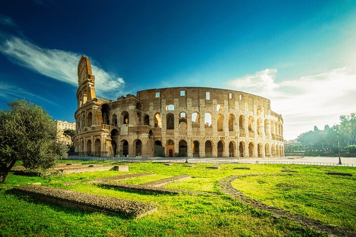 Rome: VIP Colosseum & Ancient Rome Small Group Tour