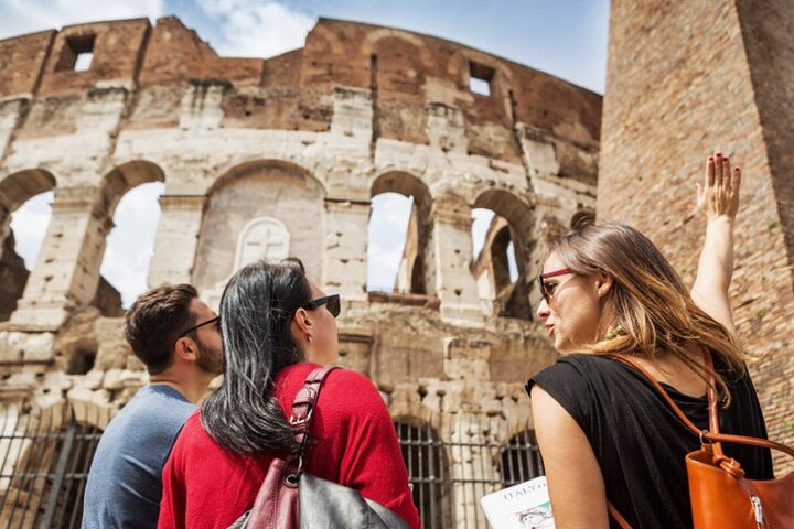 Private Tour of Colosseum with Gladiators Arena Access