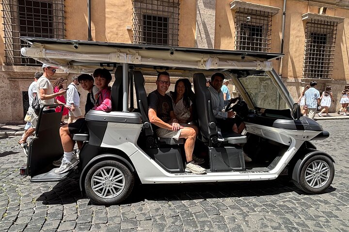 Golf Cart Private & Customizable tour of Rome & Colosseum (3/5h)