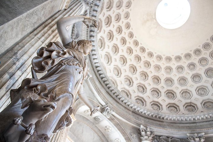 Rome Tour in one Day with Vatican Colosseum and Private Guide