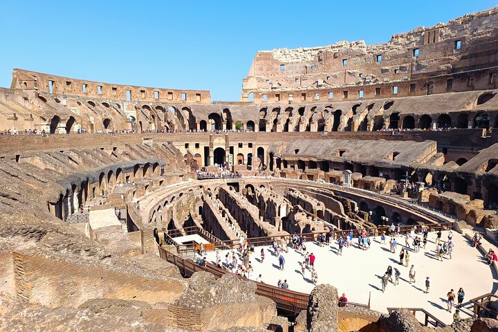 Colosseum, Roman Forum & Palatine Hill – Group Tour