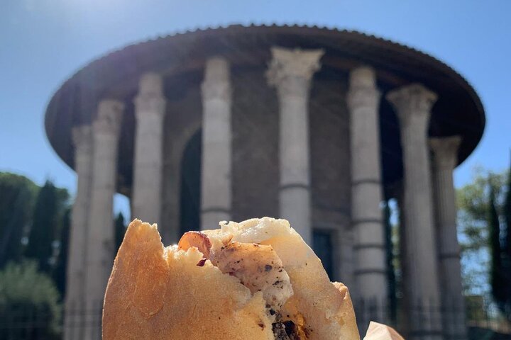Rome food tour on electric golf cart