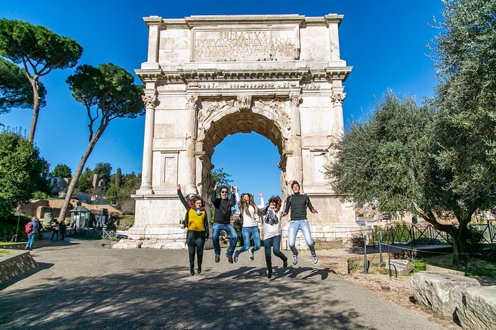 Walking Tour of the Colosseum Forums & Ancient Rome