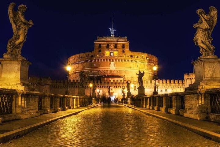 Roman Delights: Private Tour with Pizza, Gelato, City Highlights