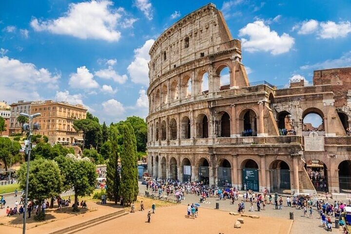 Guided Tour of Colosseum Roman Forum & Palatine Hill