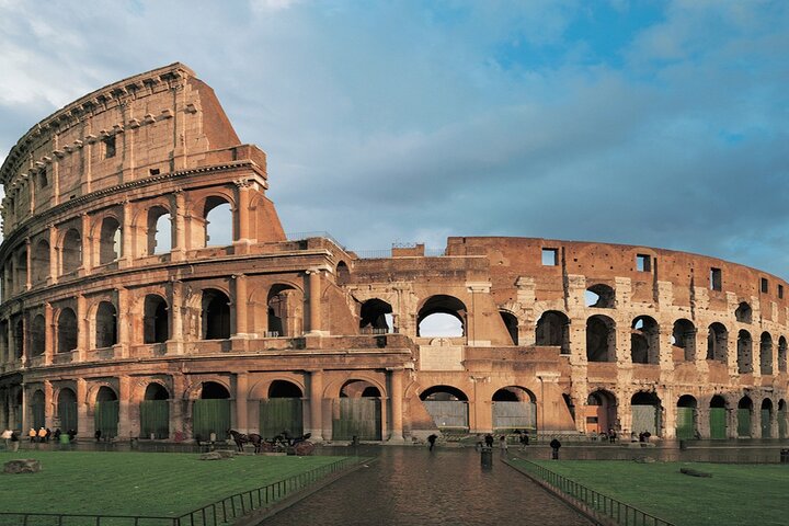 City Pass: Rome Colosseum, Palatine Hill & Roman Forum Experience