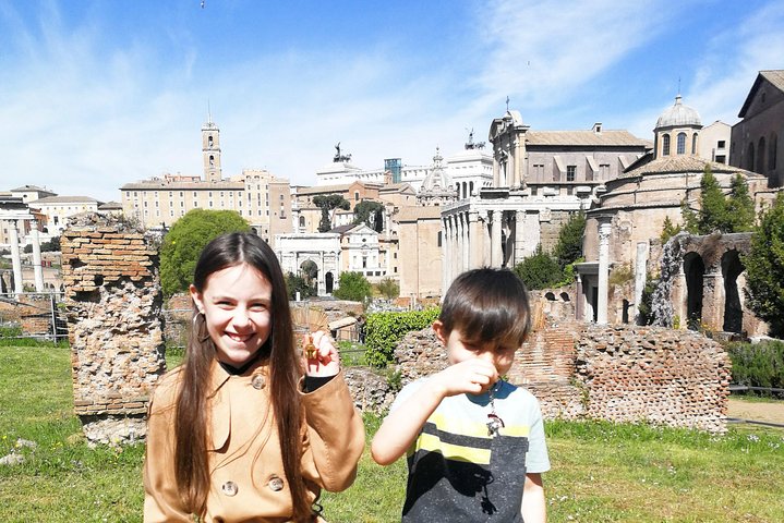 Mamma Mia! Colosseum, Forum & Palatine Hill Private Tour