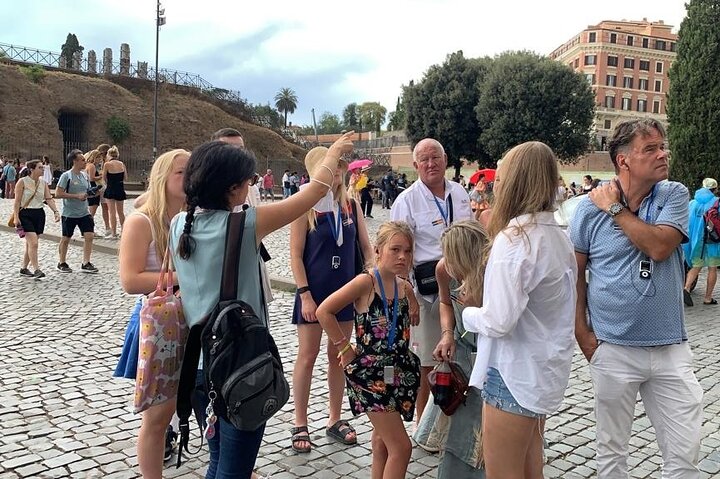 Semi Private Colosseum Tour With Access to Ancient City of Rome