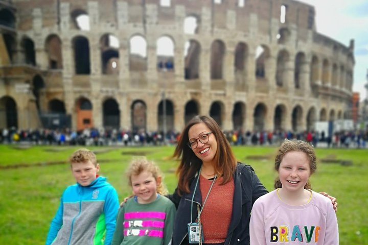 Colosseum Tour for Kids with Caesars Palace & Roman Forums
