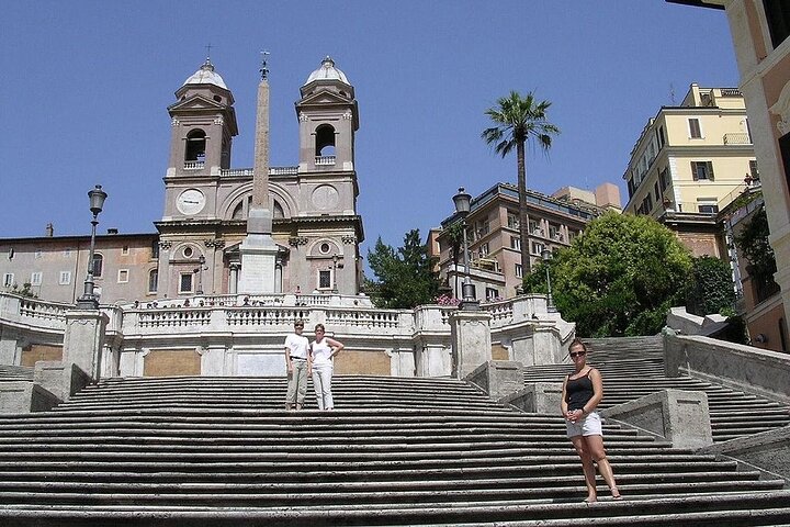 Civitavecchia to Rome: Historical Private Tour with Transport