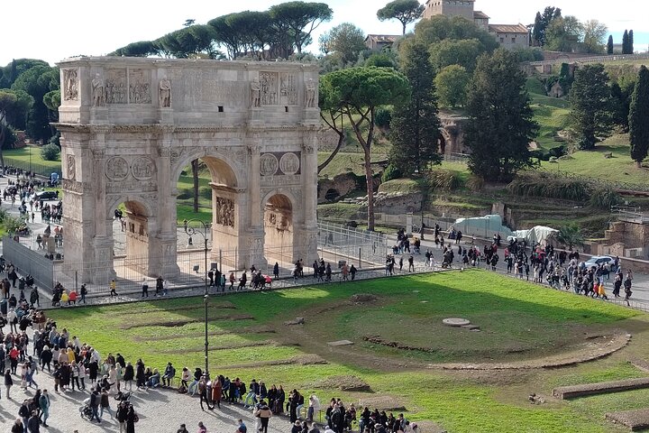Imperial Rome Colosseum and Roman Forum Tour