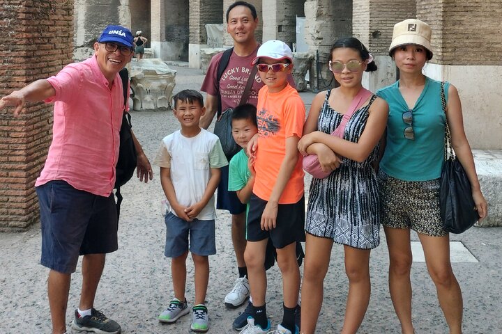 Sightseeing Guided Tour in The Colosseum