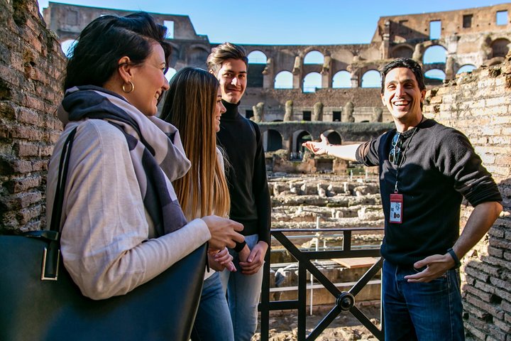 Full-day tour of Vatican Colosseum & Best of Rome by Tommaso