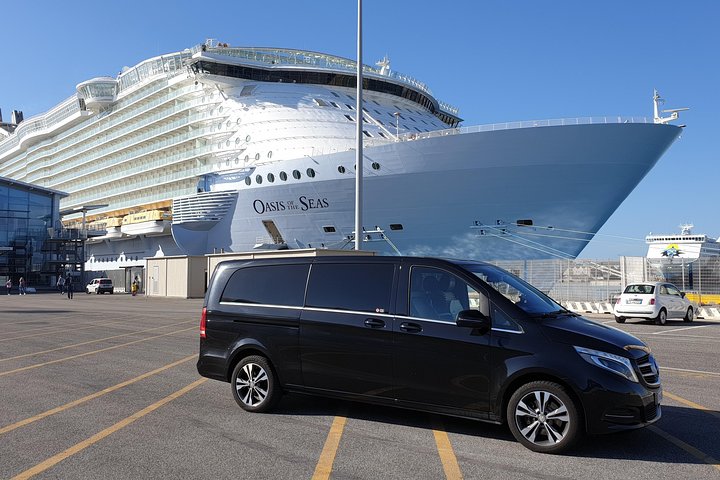 Private DayTour of Rome from Civitavecchia port van Mercedes V class