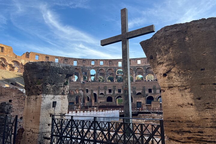 Rome: Colosseum Arena Gladiator’s Stage Tour