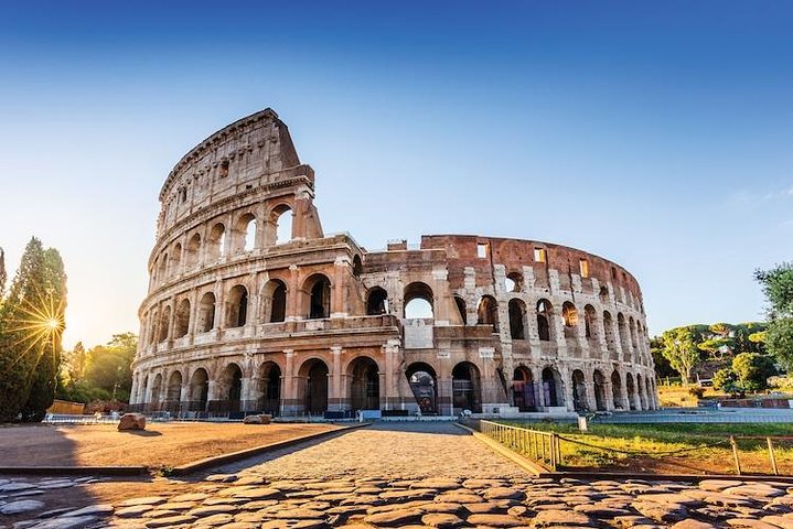 Colosseum Guided tour with Roman Forum, Palatine entrance