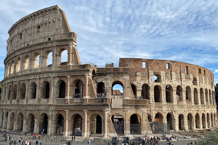Colosseum Arena Floor Access Tickets