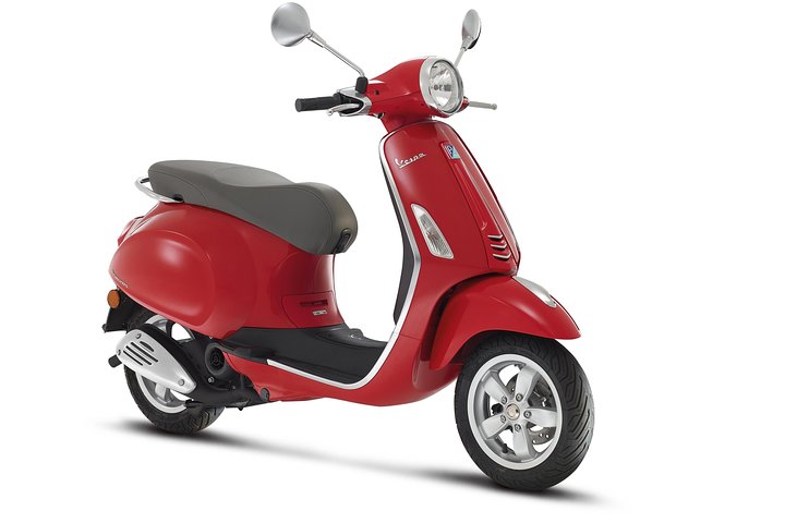 Vespa Primavera 125 cc Rental at Rome 24 ore