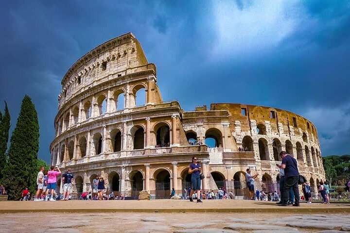 Colosseum Arena Self-Guided tour with access to Forum & Palatine
