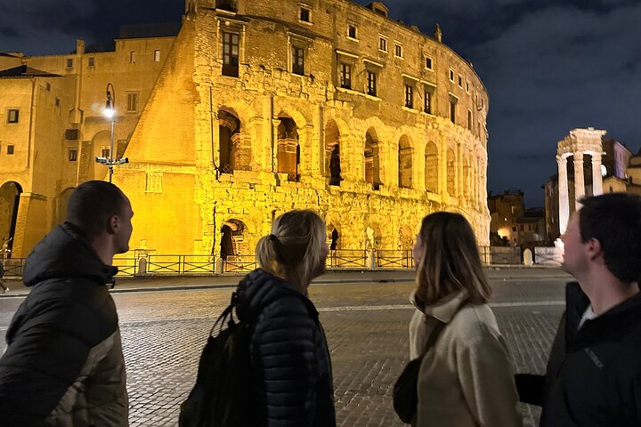 Night at the Colosseum Guided Tour of Ancient Rome