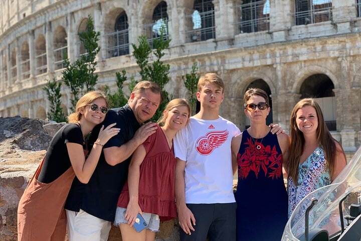 Colosseum and Roman Forum with Private Expert Tour Guide