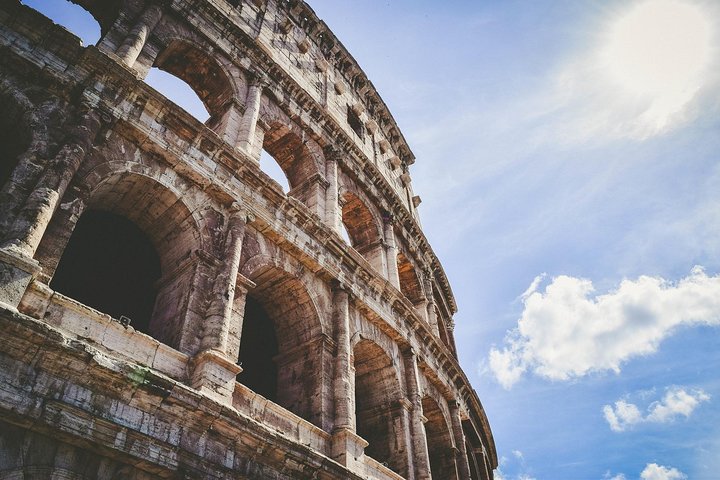 Rome : Colosseum , Roman Forum , Palatine Hill Tour