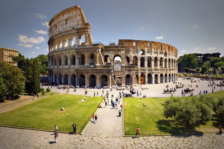 Express Colosseum Tour: Discover Rome’s Iconic Landmark