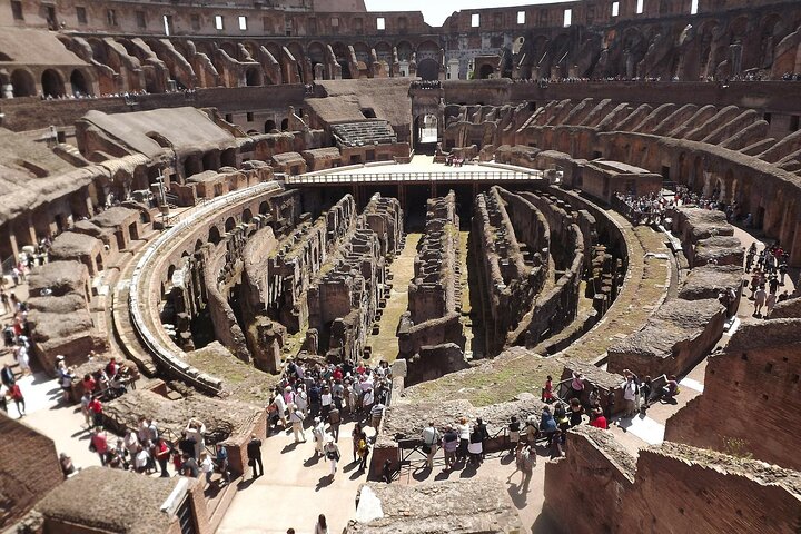Discover Rome Colosseum and Arena Walking Tour