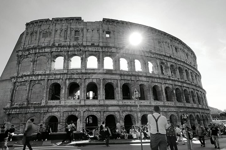 Colosseum arena/reg and Ancient Rome Sightseeing E-book