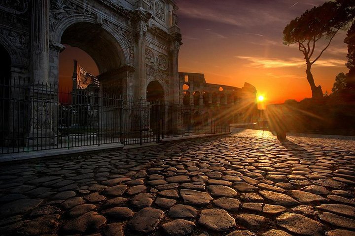 Exclusive Private Colosseum Tour with Roman Forum and Palatine