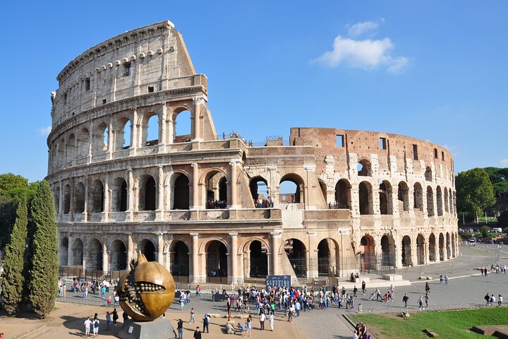 PRIVATE Colosseum, Roman Forum and Palatine Hill tour