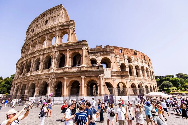 Colosseum, Palatine Hills & Roman Forum Ticket with Audio Guide