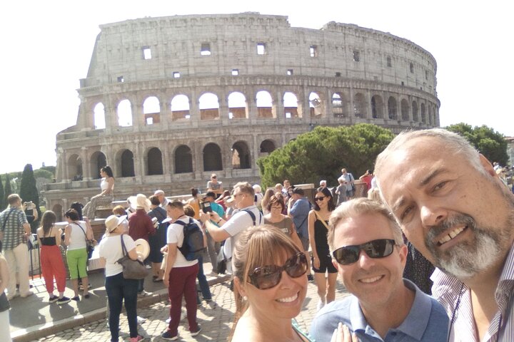 Rome Highlights Full-Day with Lunch and Expert TourGuide Option