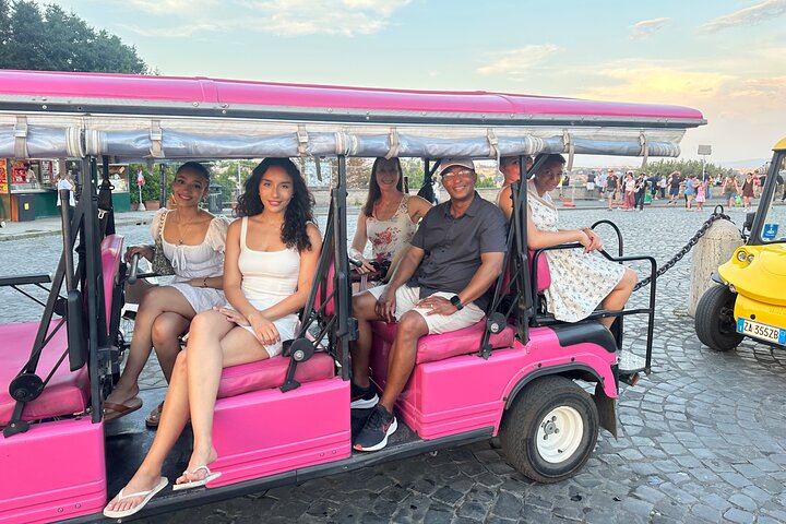 Rome Golf Cart Tour with Professional Photographer