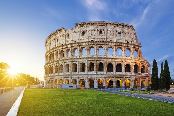 Colosseum, Ancient Forum and Palatine – Private tour with pick-up
